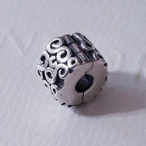 Pandora spacer charm